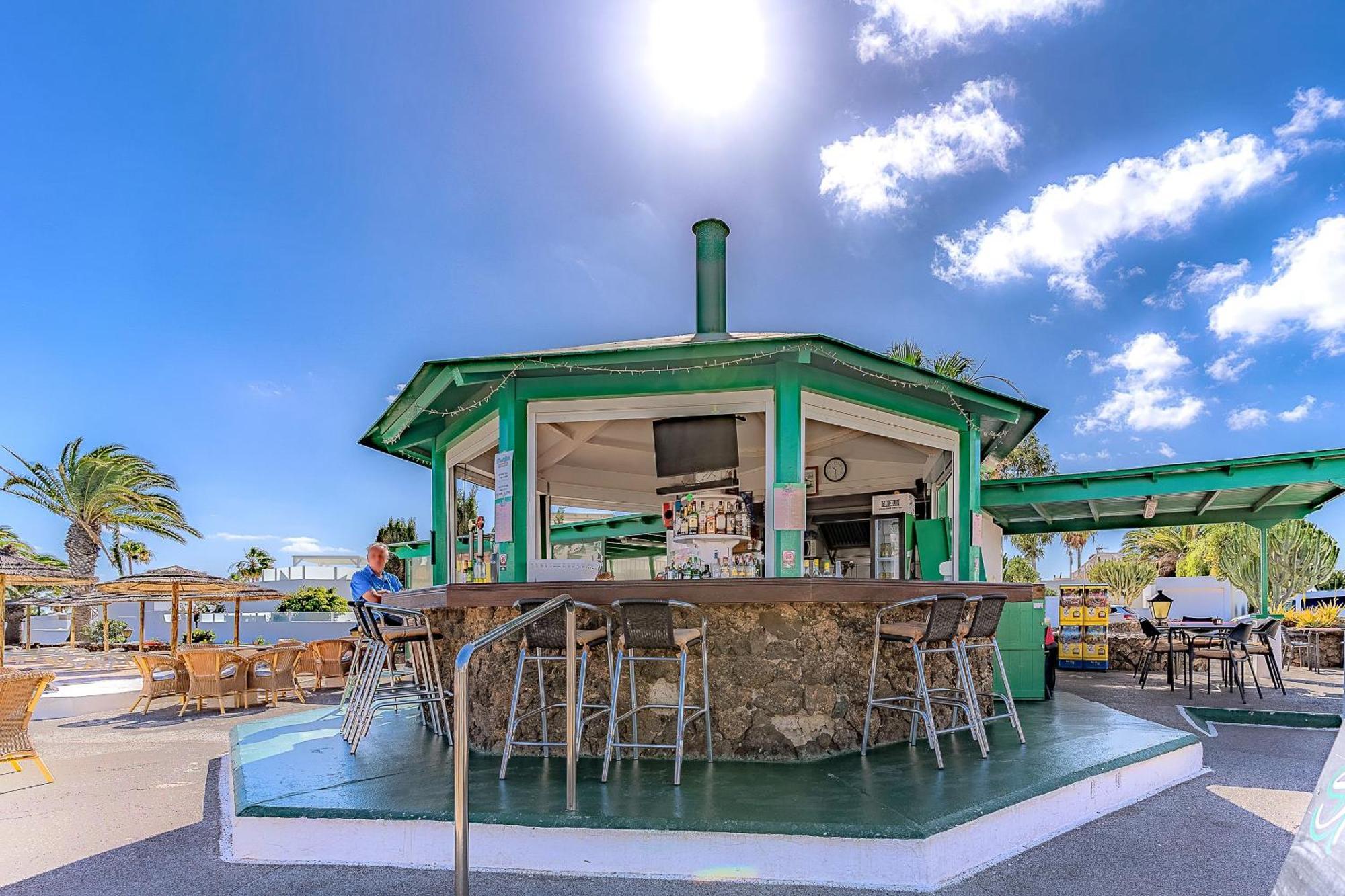 Fantastico Apartamento Con Terraza Y Vistas Al Mar Costa Teguise Bagian luar foto