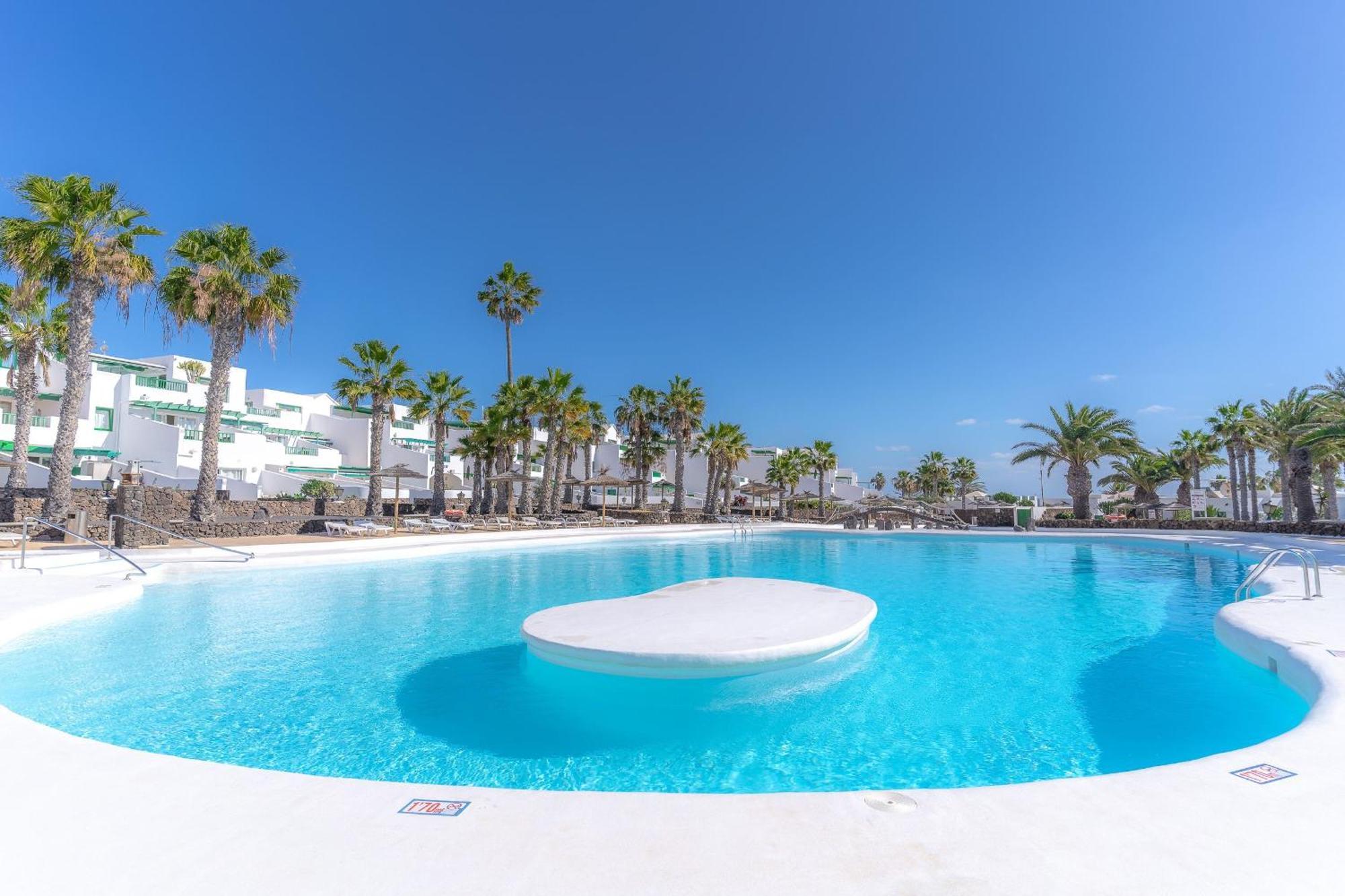 Fantastico Apartamento Con Terraza Y Vistas Al Mar Costa Teguise Bagian luar foto