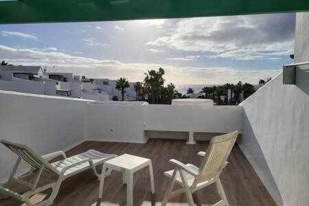 Fantastico Apartamento Con Terraza Y Vistas Al Mar Costa Teguise Bagian luar foto